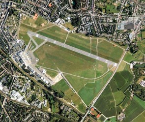 luchtfoto luchthaven Deurne